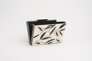 Willow fish clutch